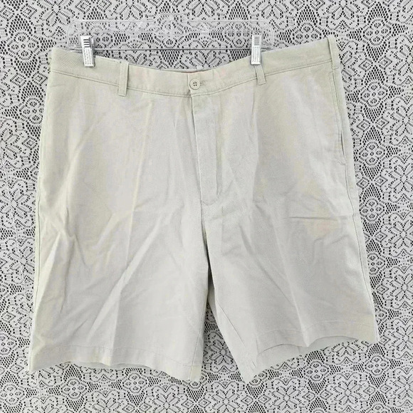 Van Heusen Other - NWT Van Heusen chino flat front beige men's shorts 40